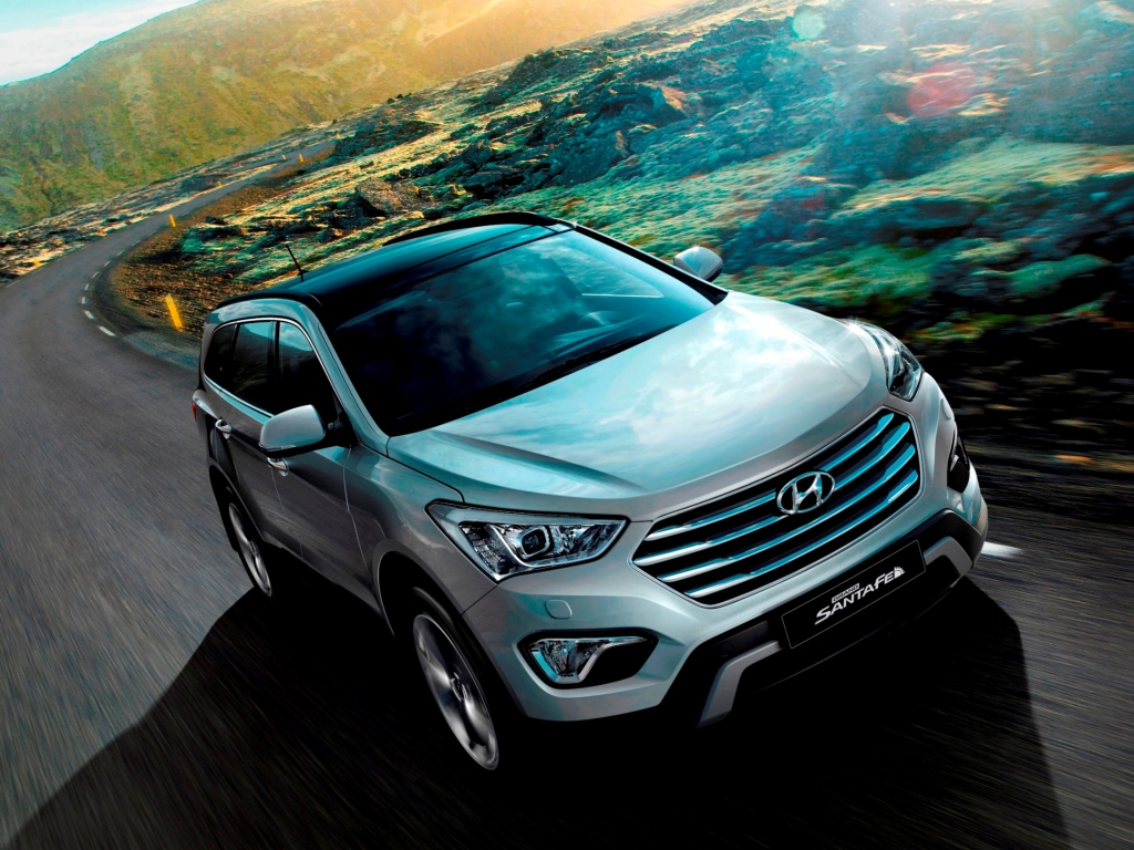Hyundai Grand Santa Fe 2014 all set for GCC launch