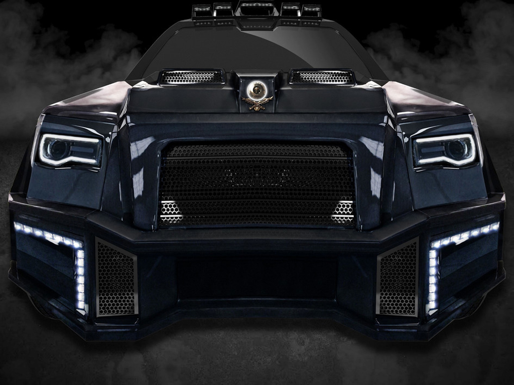 شركة دارتز تضيف مزيد من البهجة على سيارة مرسيدس بنز AMG GLS63 عبر الذهب و الجلد