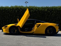McLaren Artura Spider