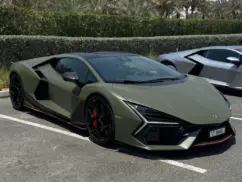 Lamborghini Revuelto