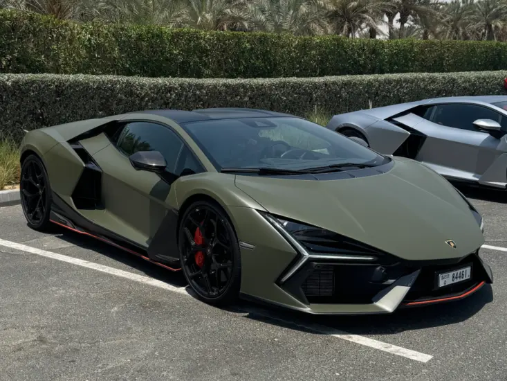 Lamborghini Revuelto