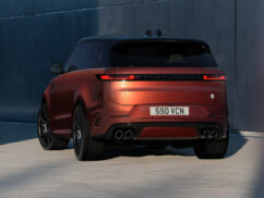 Range Rover SV Carbon
