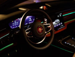 Hongqi GUOYA