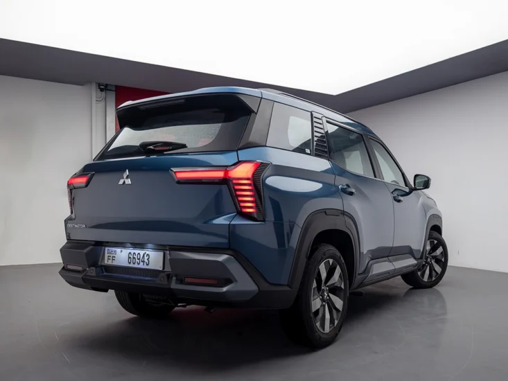 Mitsubishi Destinator