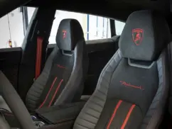 Lamborghini Urus SE Performante